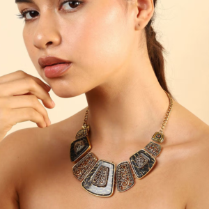 Statement Neckpiece 1