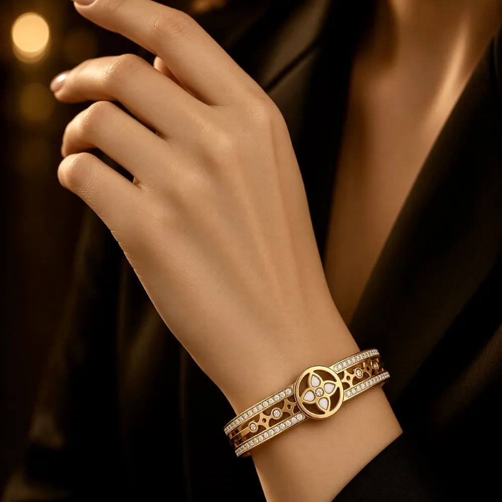 Wristwear 27 - Image 3