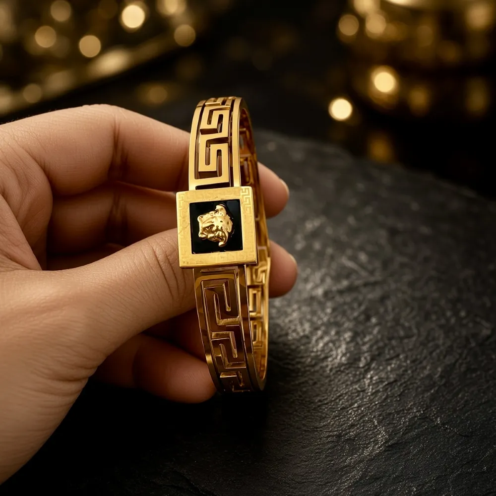 Wristwear 30 - Image 3